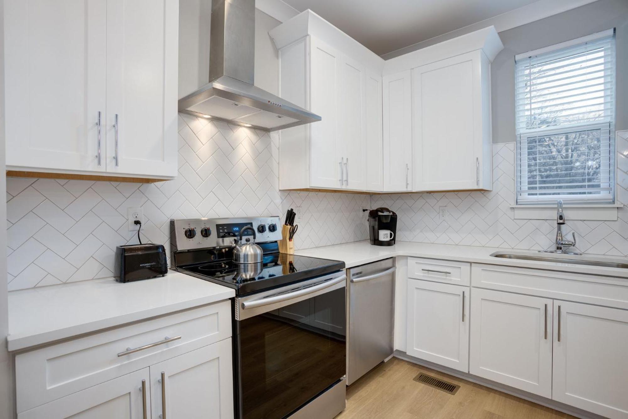 Modern Townhome, 10Min To Downtown! 8Min To Grand Ole Opry! Sleeps 8! Нэшвилл Экстерьер фото